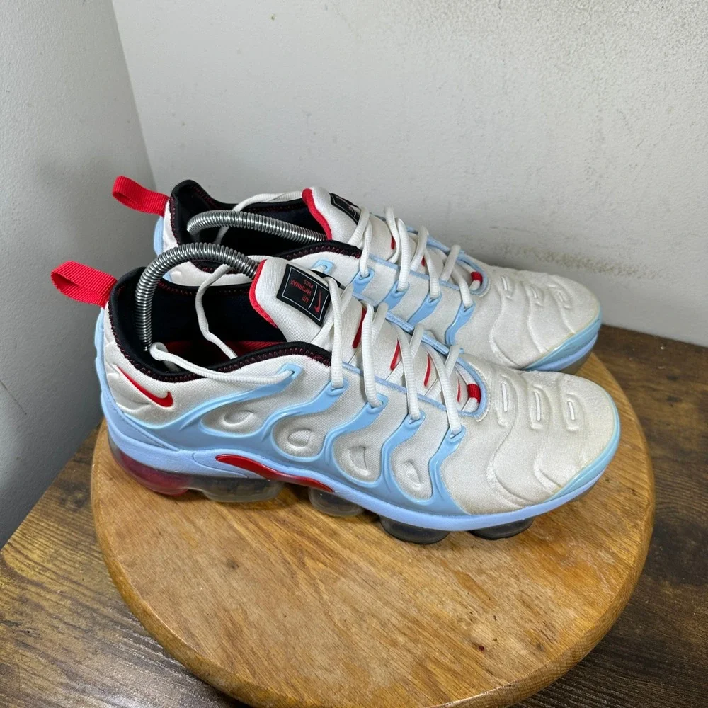 Nike Air VaporMax Plus Mens Size 11 White University Red CW6974-100 Sneakers